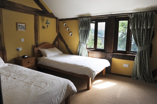 Shropshire Self-Catering Holiday Cottage - Twin Bedrooms